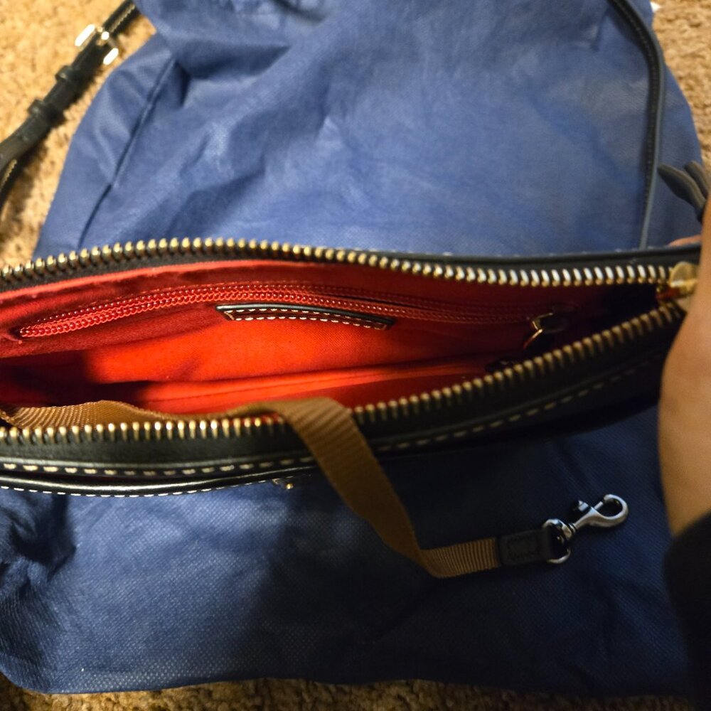 Dooney and bourke - Picture 2 of 2